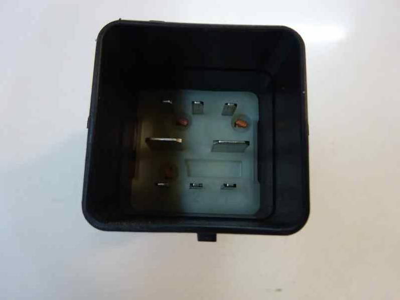 CAJA PRECALENTAMIENTO CITROEN C4 BERLINA 2006 1.6 16V HDI (90 CV)