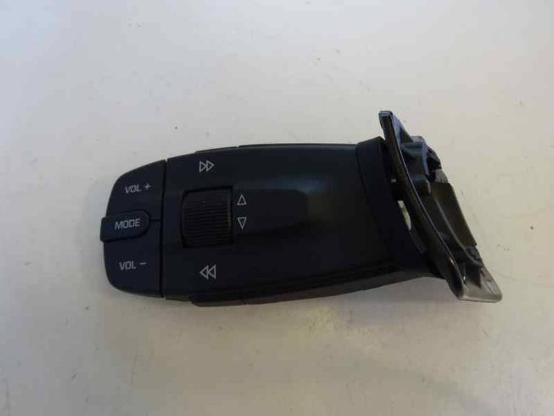 MANDO MULTIFUNCION SEAT IBIZA 2011 1.6 TDI (90 CV)