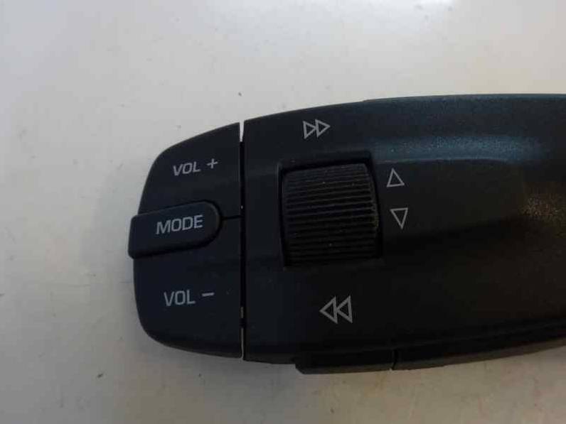 MANDO MULTIFUNCION SEAT IBIZA 2011 1.6 TDI (90 CV)