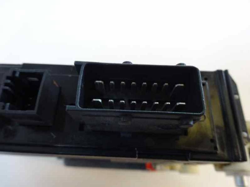 MOTOR ELEVALUNAS DELANTERO DERECHO CITROEN C5 BERLINA 2004 2.0 HDI (109 CV)