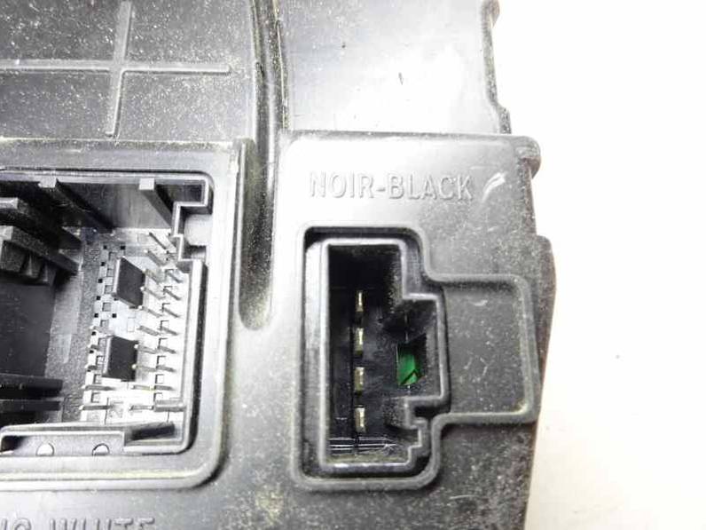 CAJA RELES FUSIBLES RENAULT SCENIC II 2004 1.9 DCI D (120 CV)