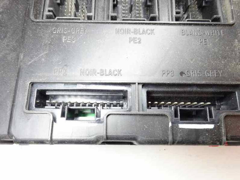 CAJA RELES FUSIBLES RENAULT SCENIC II 2004 1.9 DCI D (120 CV)