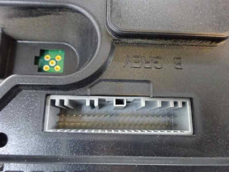 CAJA RELES FUSIBLES RENAULT MEGANE III BERLINA 5 P 2010 1.5 DCI D (106 CV)