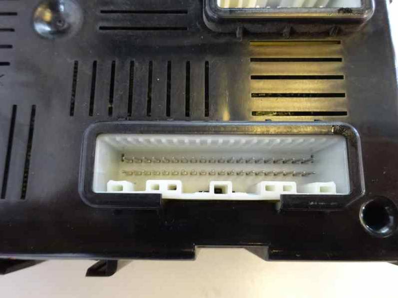 CAJA RELES FUSIBLES RENAULT CLIO GRANDTOUR 2009 1.5 DCI D FAP (86 CV)