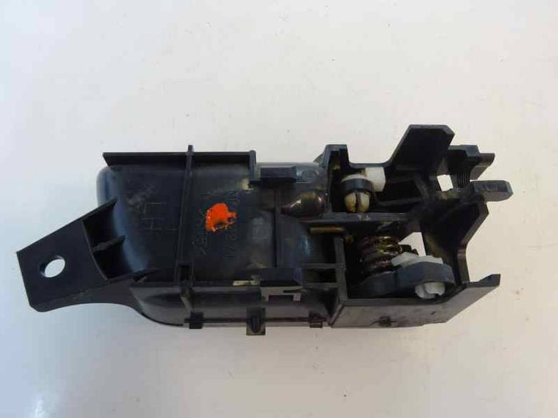 MANETA INTERIOR DELANTERA IZQUIERDA MITSUBISHI MONTERO 2001 3.2 DI-D (165 CV)