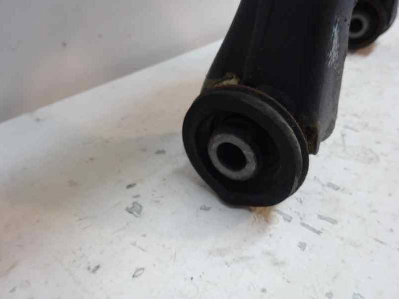 BRAZO SUSPENSION SUPERIOR TRASERO DERECHO MITSUBISHI MONTERO 2001 3.2 DI-D (165 CV)