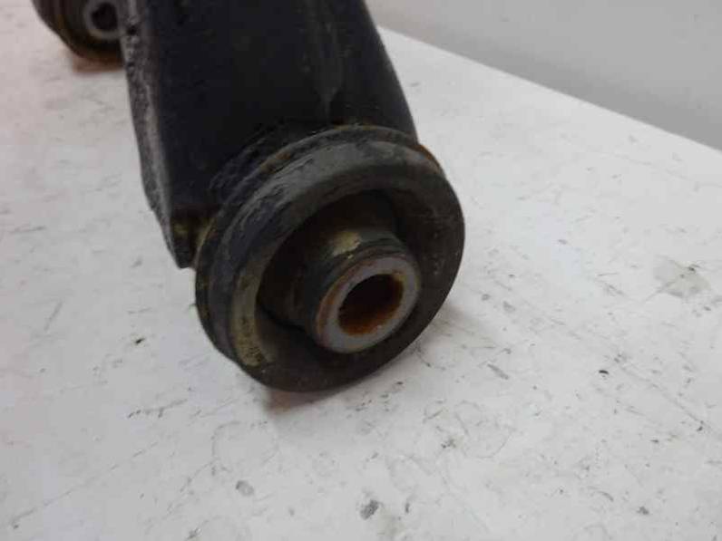 BRAZO SUSPENSION SUPERIOR TRASERO DERECHO MITSUBISHI MONTERO 2001 3.2 DI-D (165 CV)