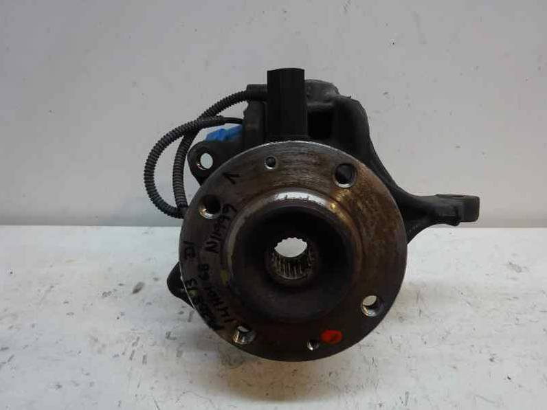 MANGUETA DELANTERA IZQUIERDA PEUGEOT 208 2013 1.4 HDI FAP (68 CV)