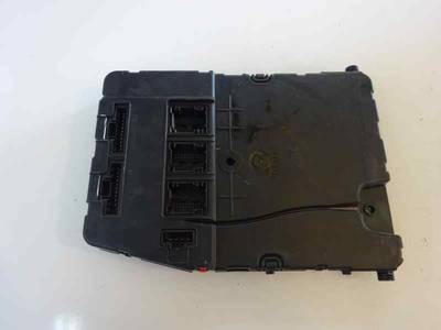 CAJA RELES FUSIBLES RENAULT SCENIC II 2004 1.5 DCI D (82 CV)