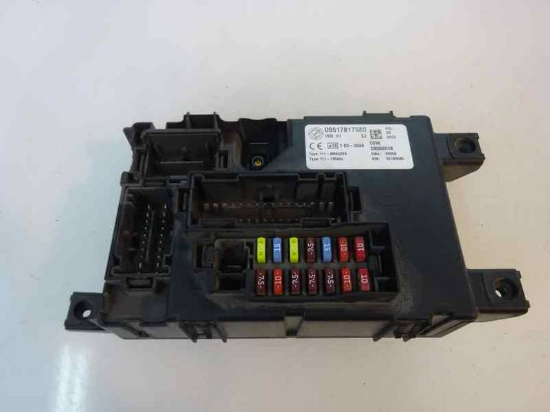 CAJA RELES FUSIBLES FIAT PUNTO BERLINA 2007