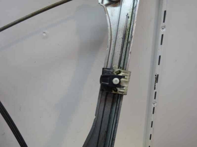 ELEVALUNAS DELANTERO IZQUIERDO RENAULT CLIO III 2010 1.5 DCI D (65 CV)