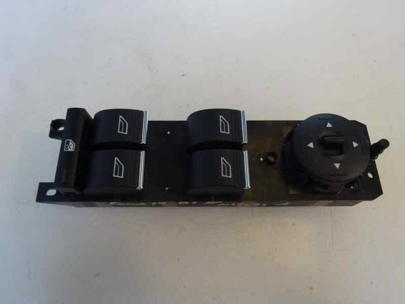 MANDO ELEVALUNAS DELANTERO IZQUIERDO FORD FOCUS TURN 2017 1.0 ECOBOOST (125 CV)