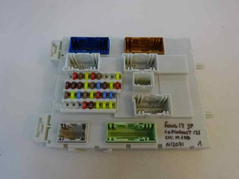 CAJA RELES FUSIBLES FORD FOCUS TURN 2017 1.0 ECOBOOST (125 CV)