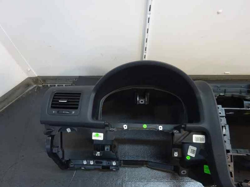 SALPICADERO VOLKSWAGEN JETTA 2005 1.9 TDI (105 CV)