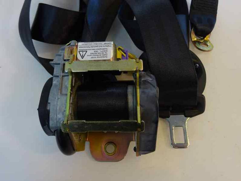 CINTURON SEGURIDAD DELANTERO DERECHO VOLKSWAGEN JETTA 2005 1.9 TDI (105 CV)