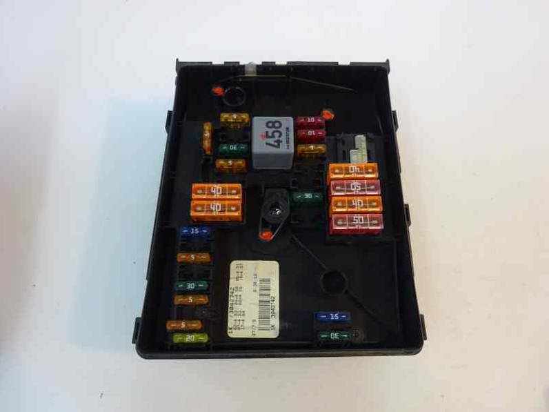 CAJA RELES FUSIBLES VOLKSWAGEN JETTA 2005 1.9 TDI (105 CV)