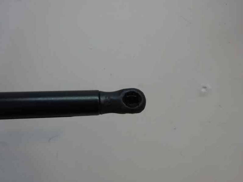 AMORTIGUADOR CAPOT VOLKSWAGEN JETTA 2005 1.9 TDI (105 CV)