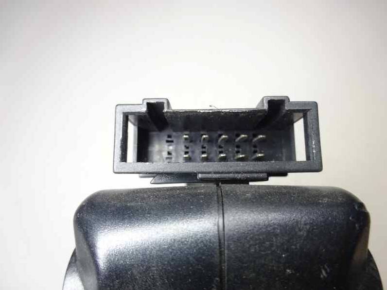 SISTEMA AUDIO RADIO CD VOLKSWAGEN JETTA 2005 1.9 TDI (105 CV)