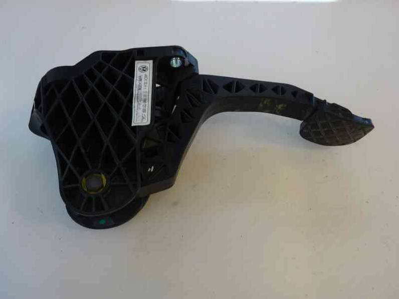 PEDAL EMBRAGUE VOLKSWAGEN JETTA 2005 1.9 TDI (105 CV)