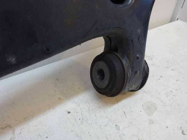 BRAZO SUSPENSION INFERIOR DELANTERO IZQUIERDO FORD FOCUS TURN 2017 1.0 ECOBOOST (125 CV)