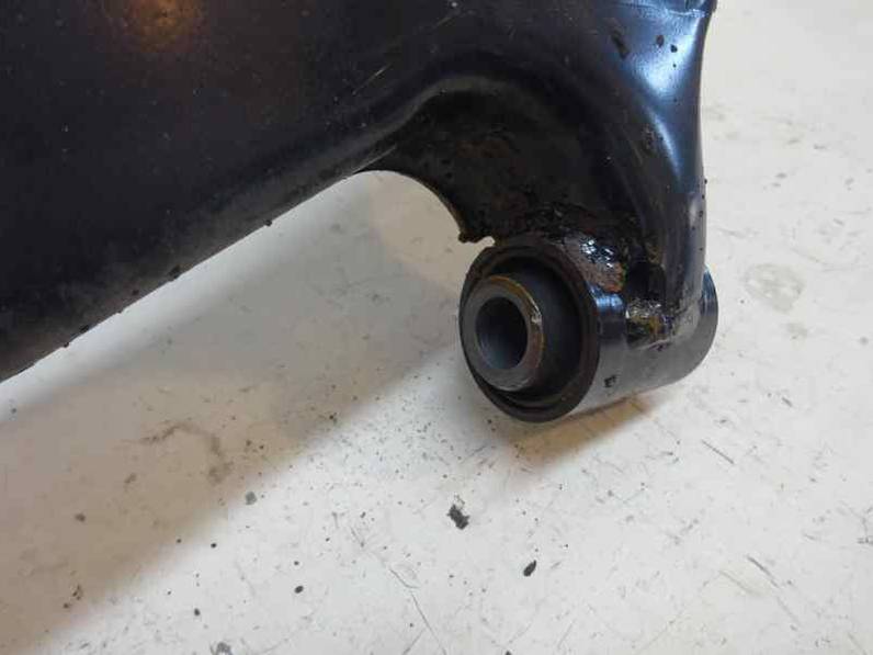 BRAZO SUSPENSION INFERIOR DELANTERO IZQUIERDO NISSAN ALMERA 2000 1.5 16V (90 CV)