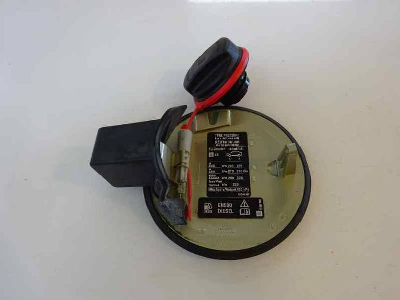 TAPA EXTERIOR COMBUSTIBLE OPEL CORSA D 2009 1.3 16V CDTI (75 CV)