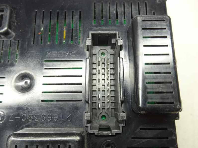 CAJA RELES FUSIBLES RENAULT CLIO III 2011 1.5 DCI D FAP (88 CV)