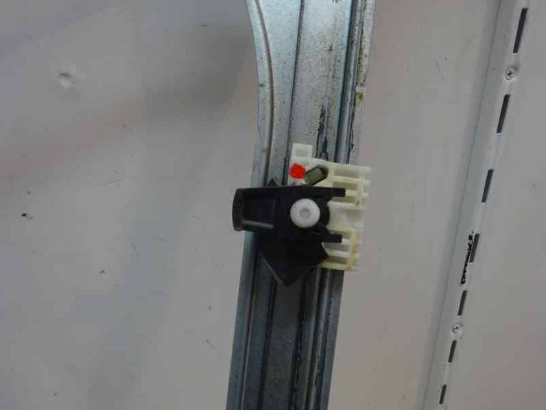 ELEVALUNAS DELANTERO IZQUIERDO RENAULT CLIO III 2011 1.5 DCI D FAP (88 CV)