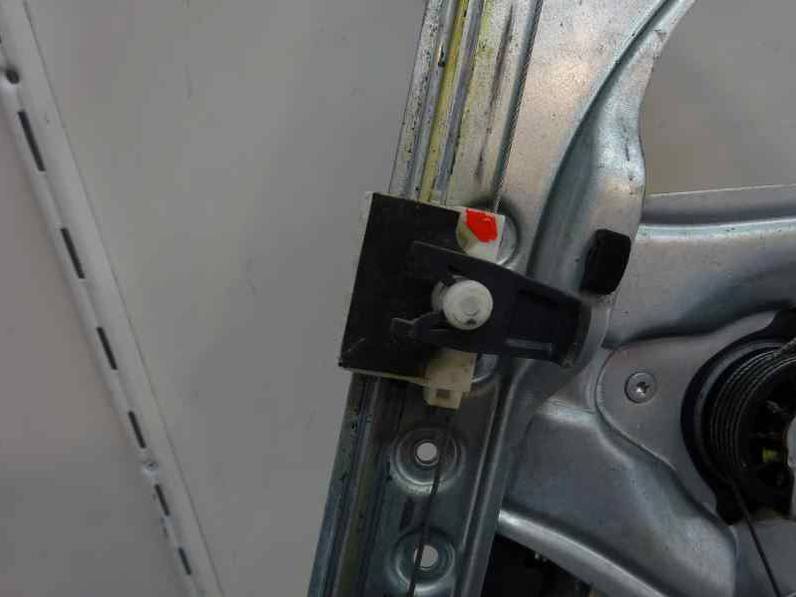 ELEVALUNAS DELANTERO IZQUIERDO RENAULT CLIO III 2011 1.5 DCI D FAP (88 CV)