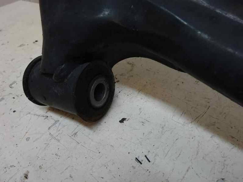 BRAZO SUSPENSION INFERIOR DELANTERO DERECHO RENAULT CLIO III 2011 1.5 DCI D FAP (88 CV)