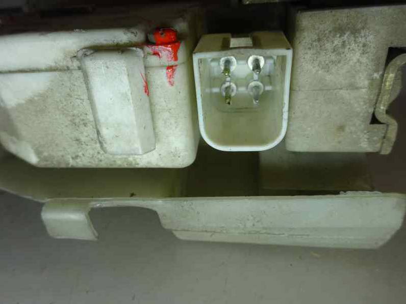 CERRADURA PUERTA TRASERA IZQUIERDA FORD FIESTA BERLINA 1995 1.3 (60 CV)