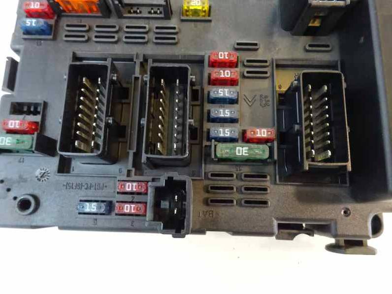 CAJA RELES FUSIBLES CITROEN XSARA BERLINA 2004 2.0 HDI (90 CV)