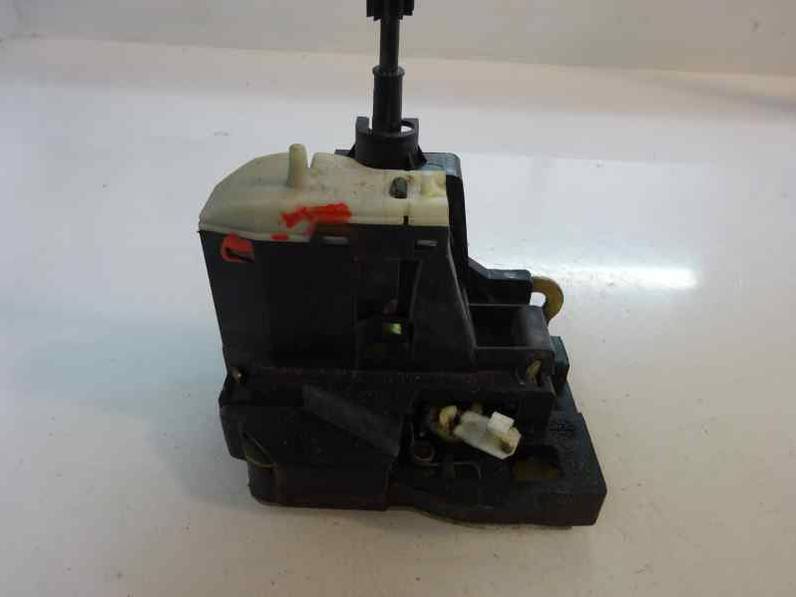 CERRADURA PUERTA DELANTERA DERECHA RENAULT CLIO II FASE II 2003 1.2 (58 CV)