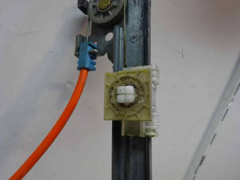 ELEVALUNAS DELANTERO IZQUIERDO CITROEN SAXO 1999 1.1 (60 CV)