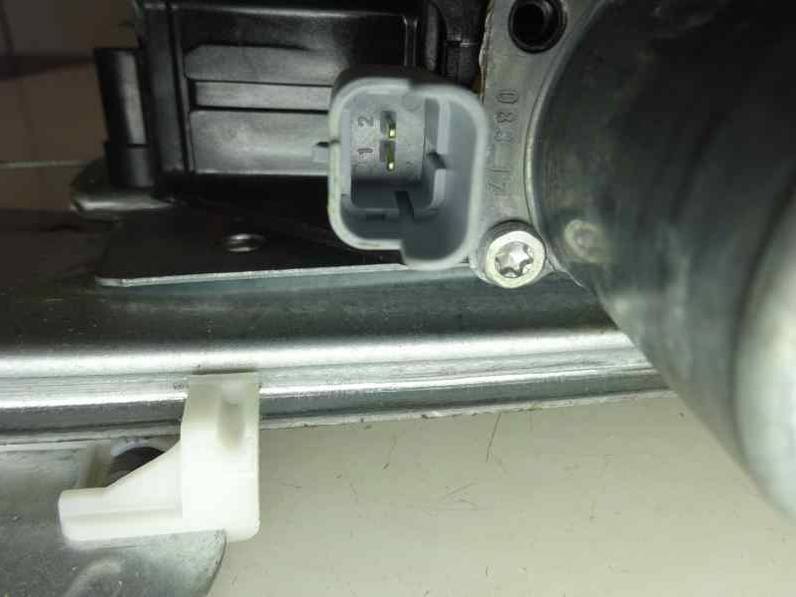 ELEVALUNAS DELANTERO DERECHO PEUGEOT 2008 2017 1.2 16V VTI (82 CV)