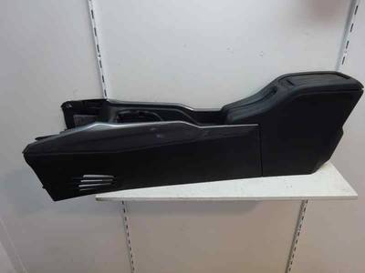 APOYABRAZOS CENTRAL PEUGEOT 2008 2017 1.2 16V VTI (82 CV)