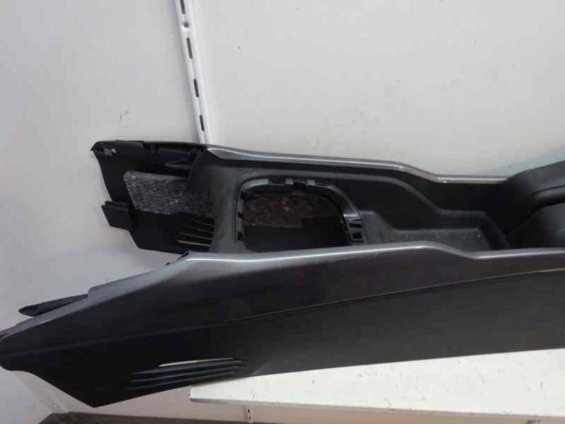 APOYABRAZOS CENTRAL PEUGEOT 2008 2017 1.2 16V VTI (82 CV)