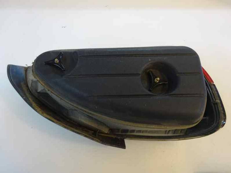 PILOTO TRASERO DERECHO PEUGEOT 306 BERLINA 3 4 5 PUERTAS 1998 1.6 (88 CV)