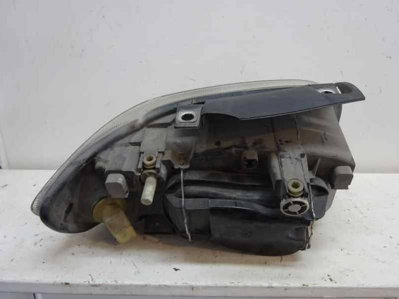 FARO IZQUIERDO SEAT CORDOBA BERLINA 2000 1.4 (60 CV)