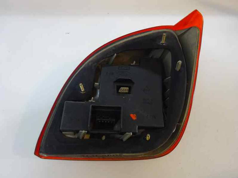 PILOTO TRASERO IZQUIERDO FORD FIESTA BERLINA 2000 1.8 D (60 CV)