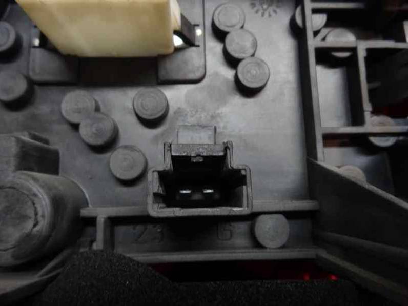 PILOTO TRASERO IZQUIERDO PEUGEOT 406 BERLINA 2001 2.0 HDI (90 CV)