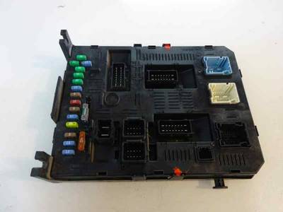 CAJA RELES FUSIBLES CITROEN C4 BERLINA 2006 1.6 16V HDI (90 CV)