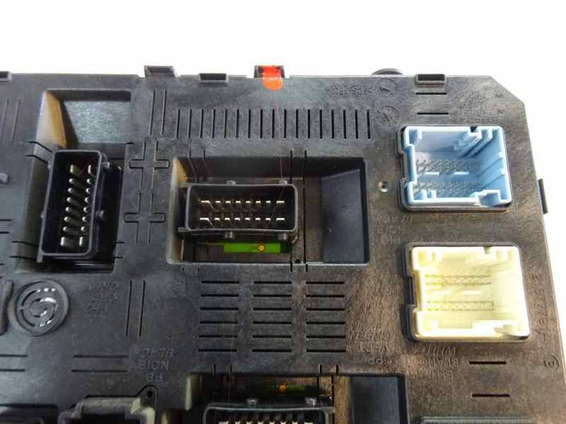 CAJA RELES FUSIBLES CITROEN C4 BERLINA 2006 1.6 16V HDI (90 CV)