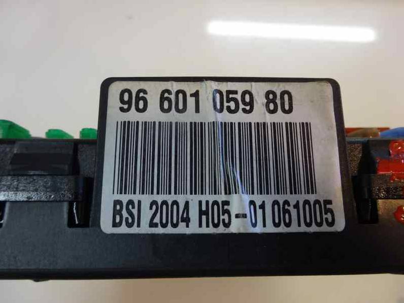 CAJA RELES FUSIBLES CITROEN C4 BERLINA 2006 1.6 16V HDI (90 CV)