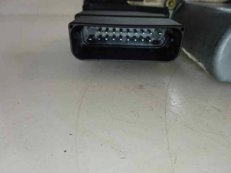 MOTOR ELEVALUNAS TRASERO IZQUIERDO VOLKSWAGEN GOLF IV BERLINA 2000 1.9 TDI (90 CV)