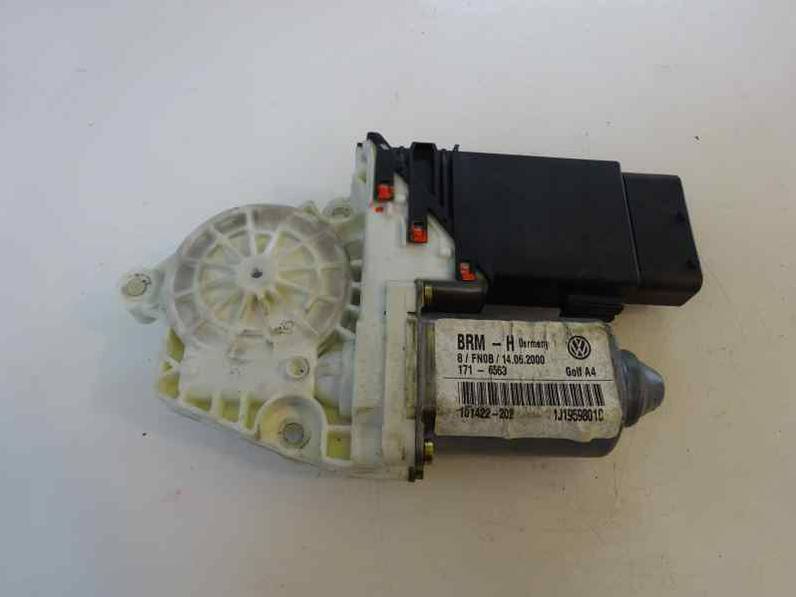 MOTOR ELEVALUNAS DELANTERO IZQUIERDO VOLKSWAGEN GOLF IV BERLINA 2000 1.9 TDI (90 CV)