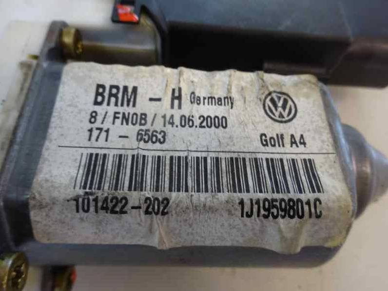 MOTOR ELEVALUNAS DELANTERO IZQUIERDO VOLKSWAGEN GOLF IV BERLINA 2000 1.9 TDI (90 CV)