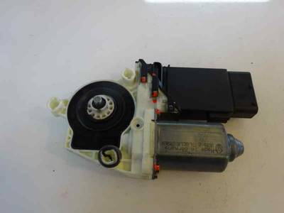 MOTOR ELEVALUNAS DELANTERO DERECHO VOLKSWAGEN GOLF IV BERLINA 2000 1.9 TDI (90 CV)