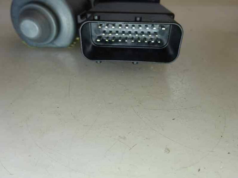 MOTOR ELEVALUNAS DELANTERO DERECHO VOLKSWAGEN GOLF IV BERLINA 2000 1.9 TDI (90 CV)