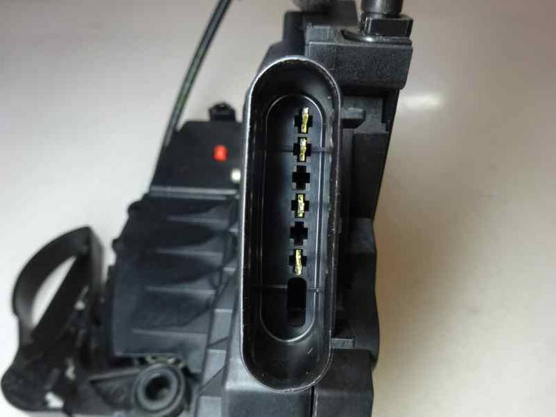 CERRADURA PUERTA DELANTERA DERECHA FORD FOCUS TURN 2016 1.0 ECOBOOST (101 CV)